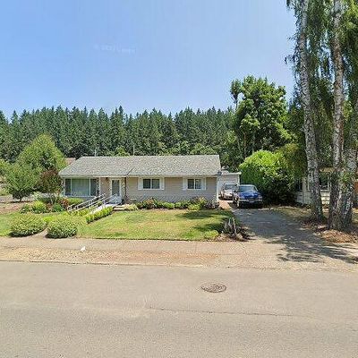 1019 S Water St, Silverton, OR 97381