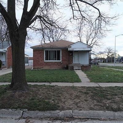 102 Helen St, Garden City, MI 48135