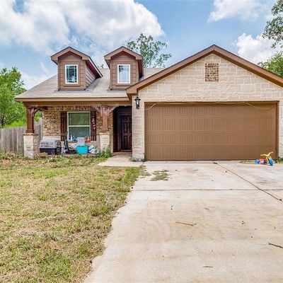 102 Pebble Springs Ln, Cleveland, TX 77327