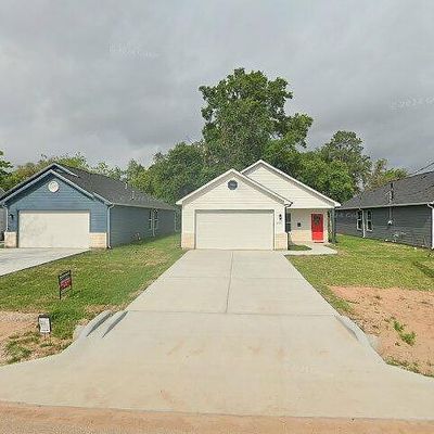 102 S 12 Th St, West Columbia, TX 77486