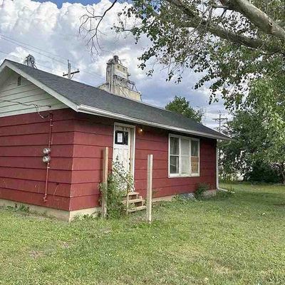 102 Wadeloup St, Beaman, IA 50609