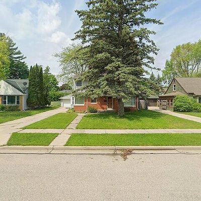 1023 7 Th Ave, Grafton, WI 53024