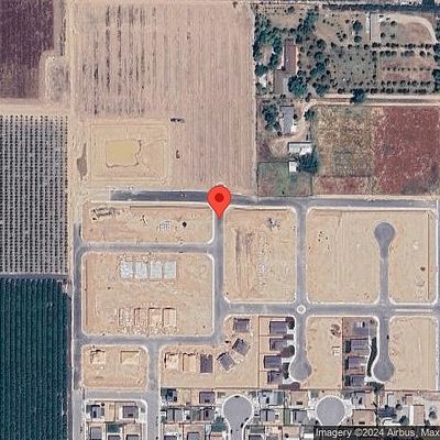 1023 Apricot St, Dinuba, CA 93618