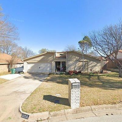 1024 Fox River Ln, Fort Worth, TX 76120