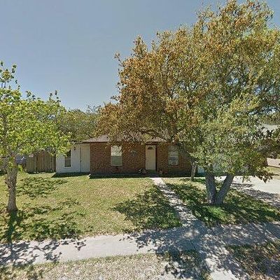 103 Pelican Ave, Aransas Pass, TX 78336