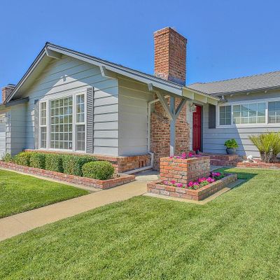 1031 Heather Dr, Salinas, CA 93906