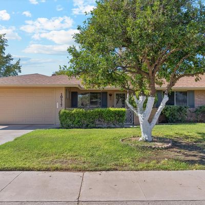 10317 W Prairie Hills Cir, Sun City, AZ 85351