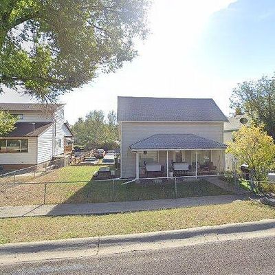 108 E Winthrop St, Newcastle, WY 82701