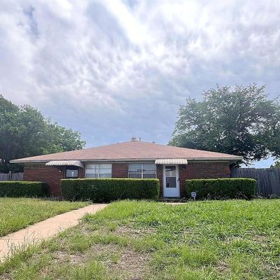 108 Valleyglen Dr, Desoto, TX 75115