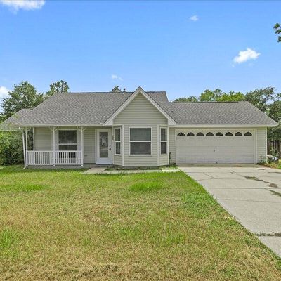 108 W Walker Circle, Crestview, FL 32539