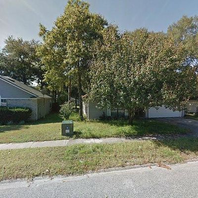 1082 Dorwinion Dr, Jacksonville, FL 32225