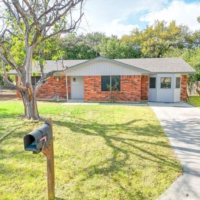 109 Bowie Cir, Brownwood, TX 76801