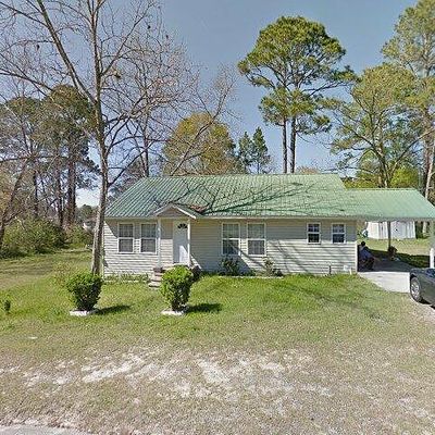 109 E Clifton Ave, Lyons, GA 30436