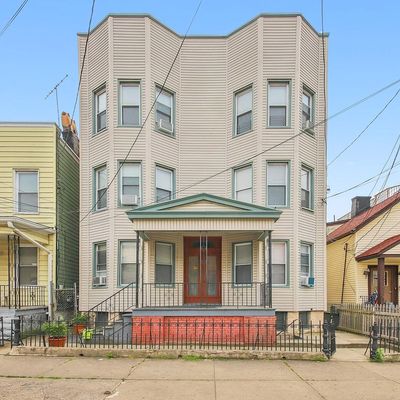 109 Lincoln St, Jersey City, NJ 07307