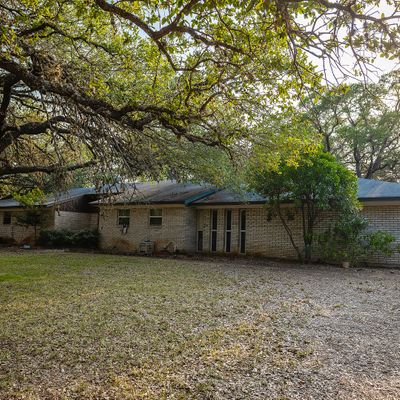 109 Live Oak Dr, Pleasanton, TX 78064