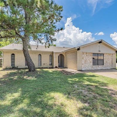 109 Wren Ct, Cleburne, TX 76033