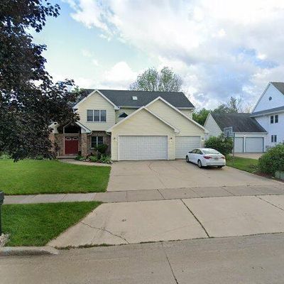 1091 Park Ridge Ave, Oshkosh, WI 54901