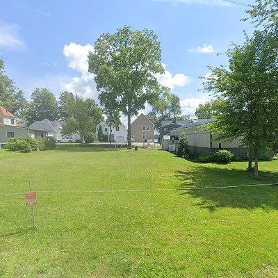 10913 Lake Front St, Conneaut Lake, PA 16316