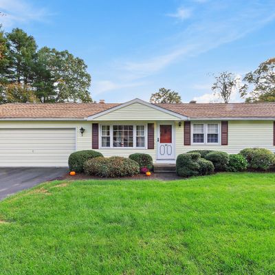 11 Blueberry Ln, Brooklyn, CT 06234