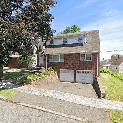 11 Pilgrim Ct, Bloomfield, NJ 07003