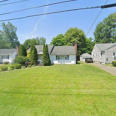 11 Sherwood Rd, West Hartford, CT 06117