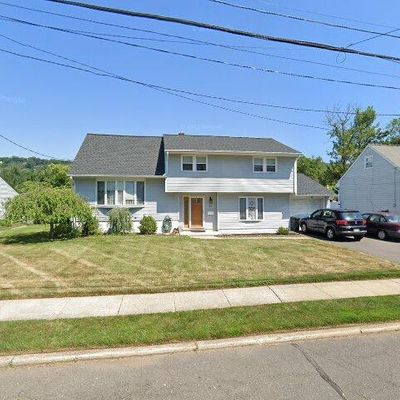 11 Starlit Dr, Middlesex, NJ 08846