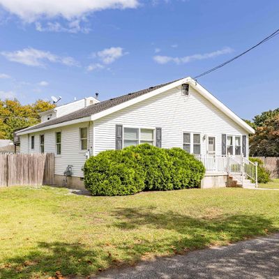 110 Bucknell Ave, Villas, NJ 08251