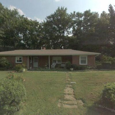 110 W Pierson St, Fredonia, KY 42411