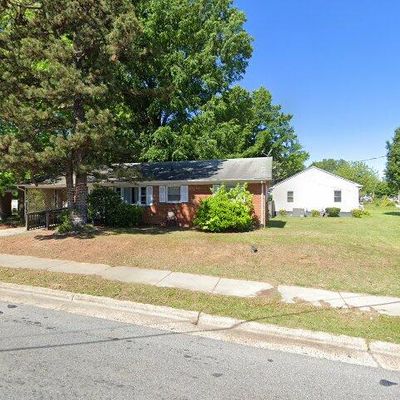 1100 S English St, Greensboro, NC 27401