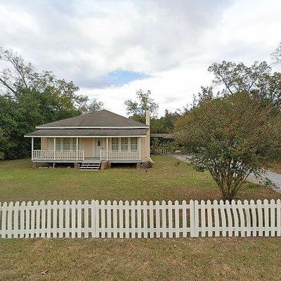 1102 1 St Ave, Graceville, FL 32440