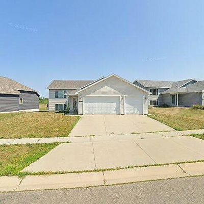 1103 Petersen Ct Nw, Stewartville, MN 55976