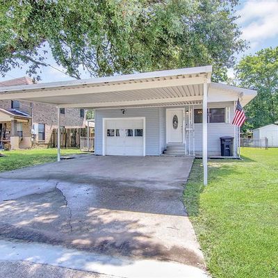 1105 West Dr, Port Neches, TX 77651