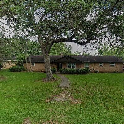 1107 Hallie St, Sweeny, TX 77480