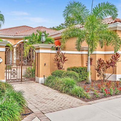 1107 Periwinkle Ln, Delray Beach, FL 33444