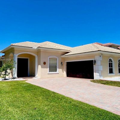 111 Bella Vista Way, Royal Palm Beach, FL 33411