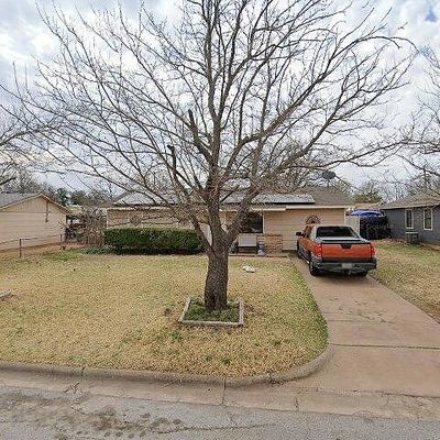 111 Devonshire Dr, Wichita Falls, TX 76302