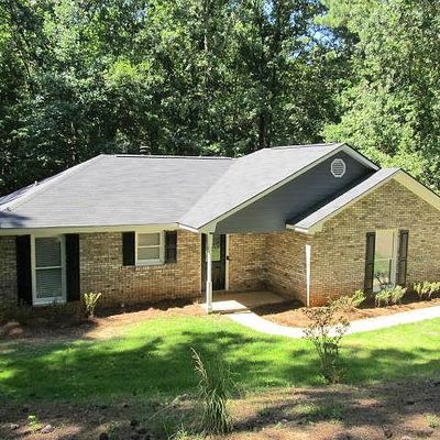 111 Lookout Dr, Hamilton, GA 31811