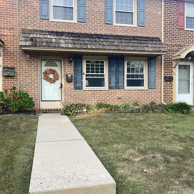 111 Stonegate Vlg, Quakertown, PA 18951