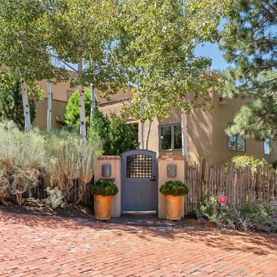 1114 Camino San Acacio, Santa Fe, NM 87505