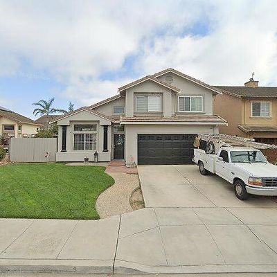 1118 Eagle Dr, Salinas, CA 93905