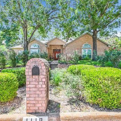 1118 Oval Dr, Athens, TX 75751