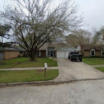 112 Meadow Bend St, League City, TX 77573