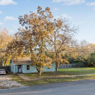 112 Smith Ln, San Marcos, TX 78666