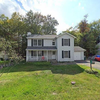 1120 Country Place Dr, Tobyhanna, PA 18466