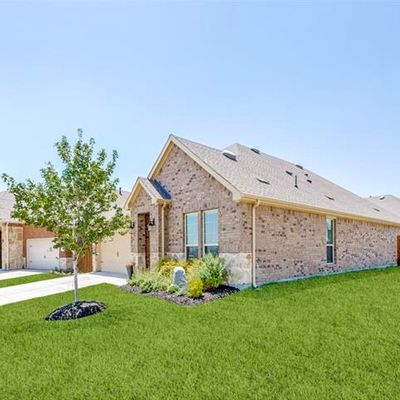 11204 Yellow Rose Way, Aubrey, TX 76227