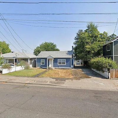 1124 W 8 Th St, Medford, OR 97501