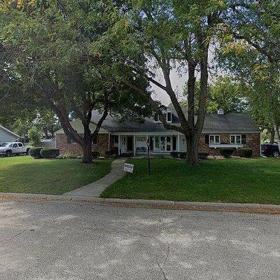 113 Pleasant St, Elkhorn, WI 53121