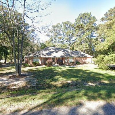 104 Pine Oaks Dr, Madisonville, LA 70447