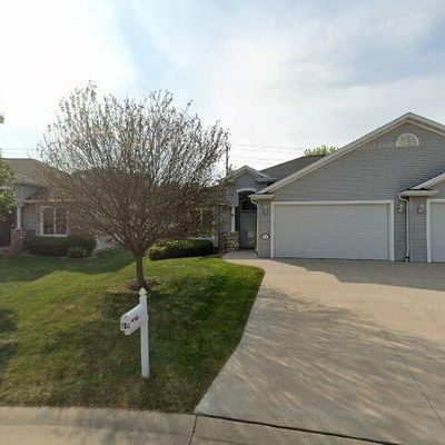 104 Regent Pl, Neenah, WI 54956