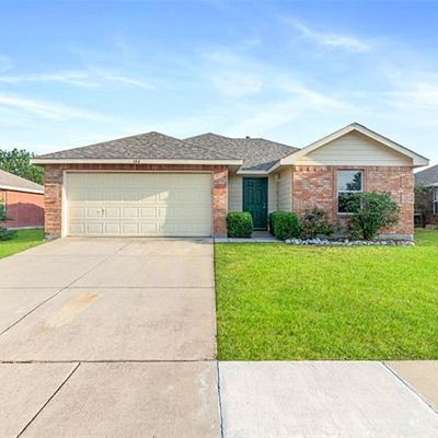 104 Ringneck Dr, Sanger, TX 76266